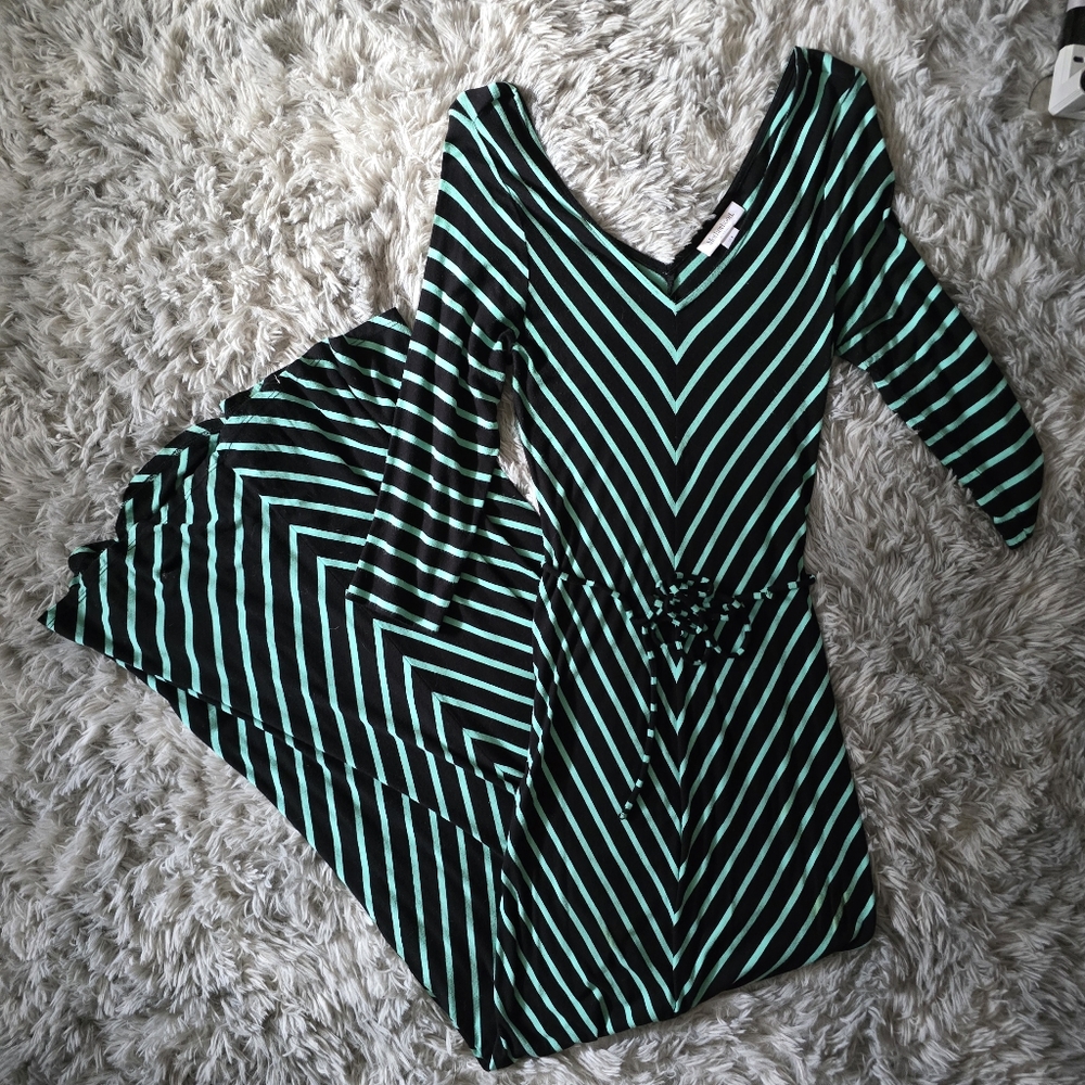 Motherhood Maternity Super Maxi Chevron Striped Dress - Size Small - Picture 2 of 6